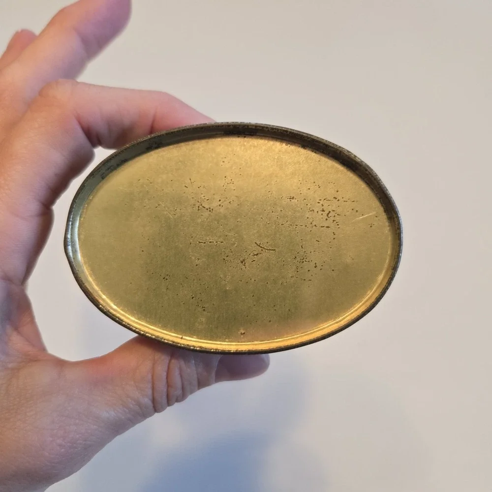 Vintage Shackman 1976 Ladies Picnic Oval Tea Tin and Lid